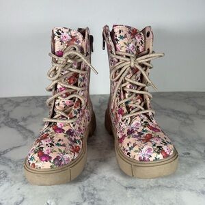 Blowfish Malibu Kids Playground Boot in Pink Anatasia